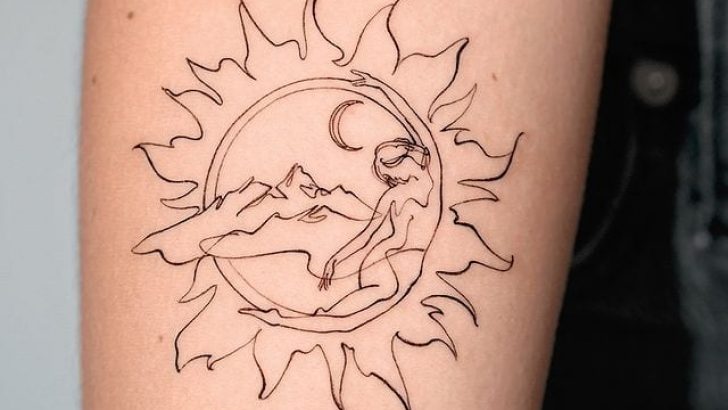 21 brillante Sonnen-Tattoo-Designs, die dich zum Strahlen bringen
