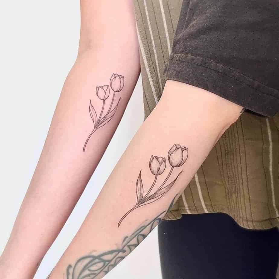 15. Passende Tulpen-Tattoos