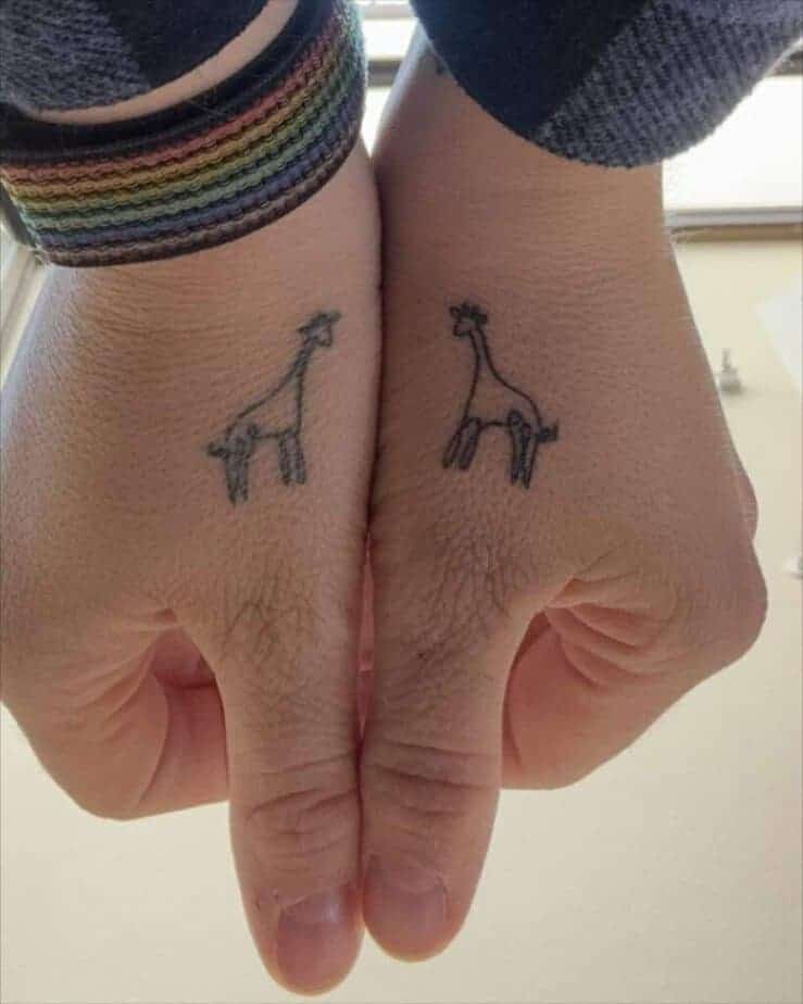 2. Passende Giraffentattoos