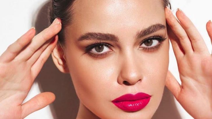 20 fabelhafte rosa Lippenstift-Makeup-Looks für perfekte Lippen