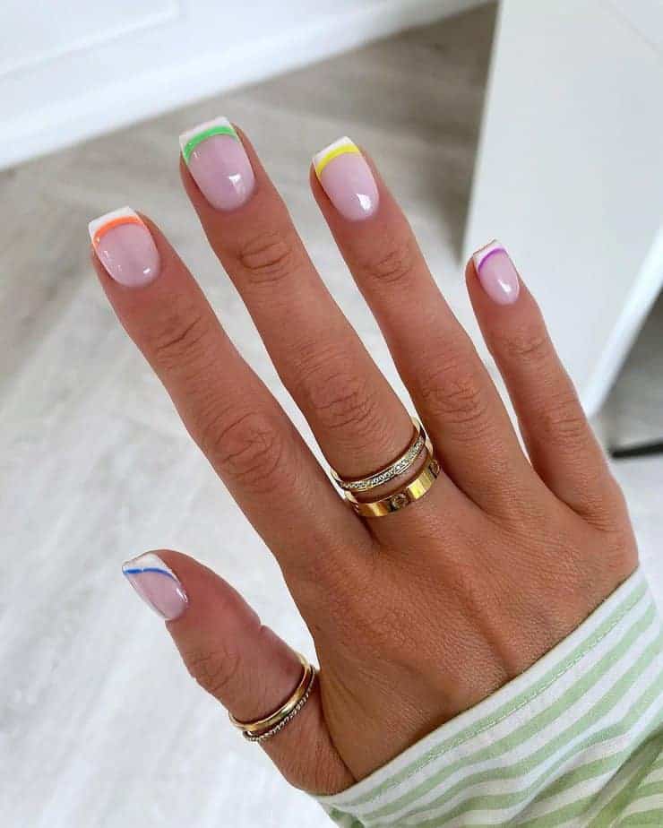 3. Bunte doppelte French Nails