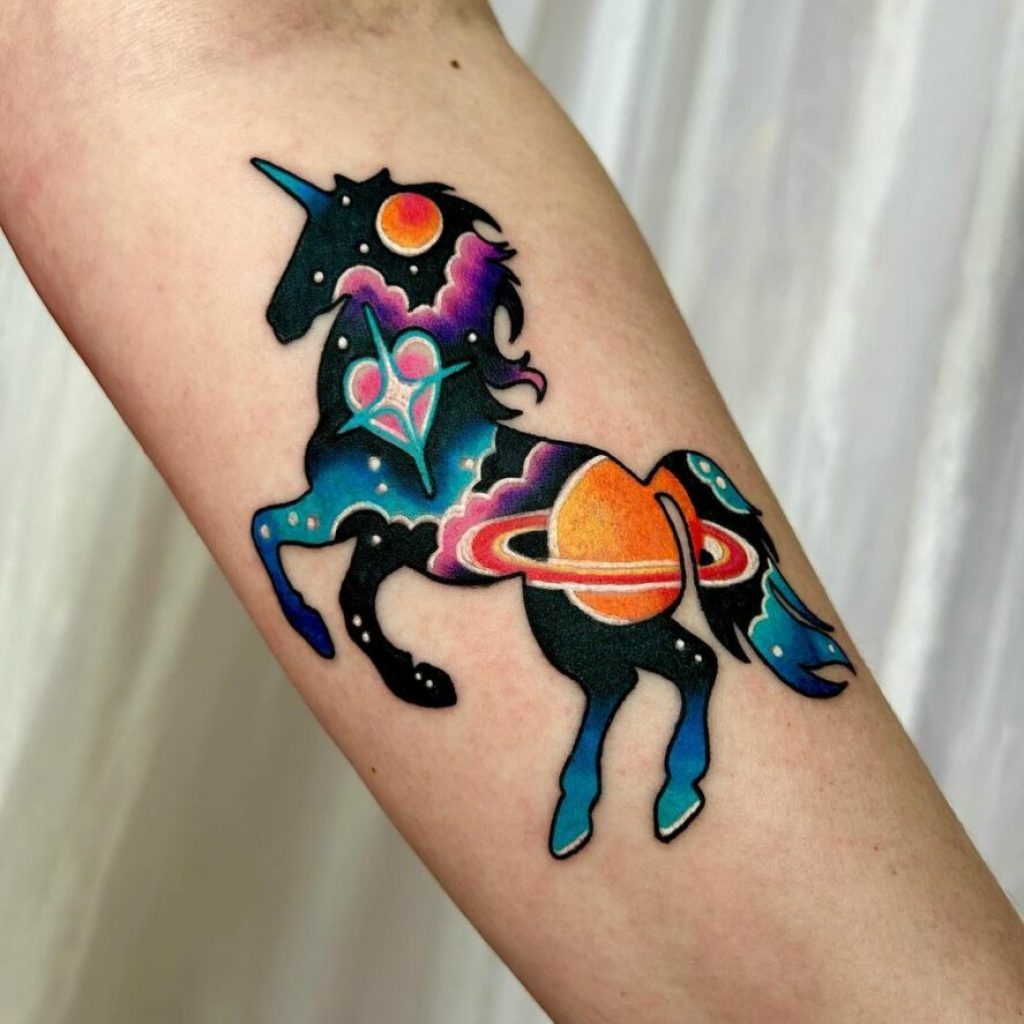 Weltraum Einhorn Tattoo