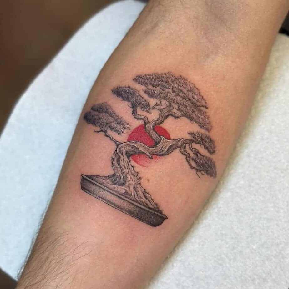 5. Mikro-Realismus Bonsai Baum Tattoo