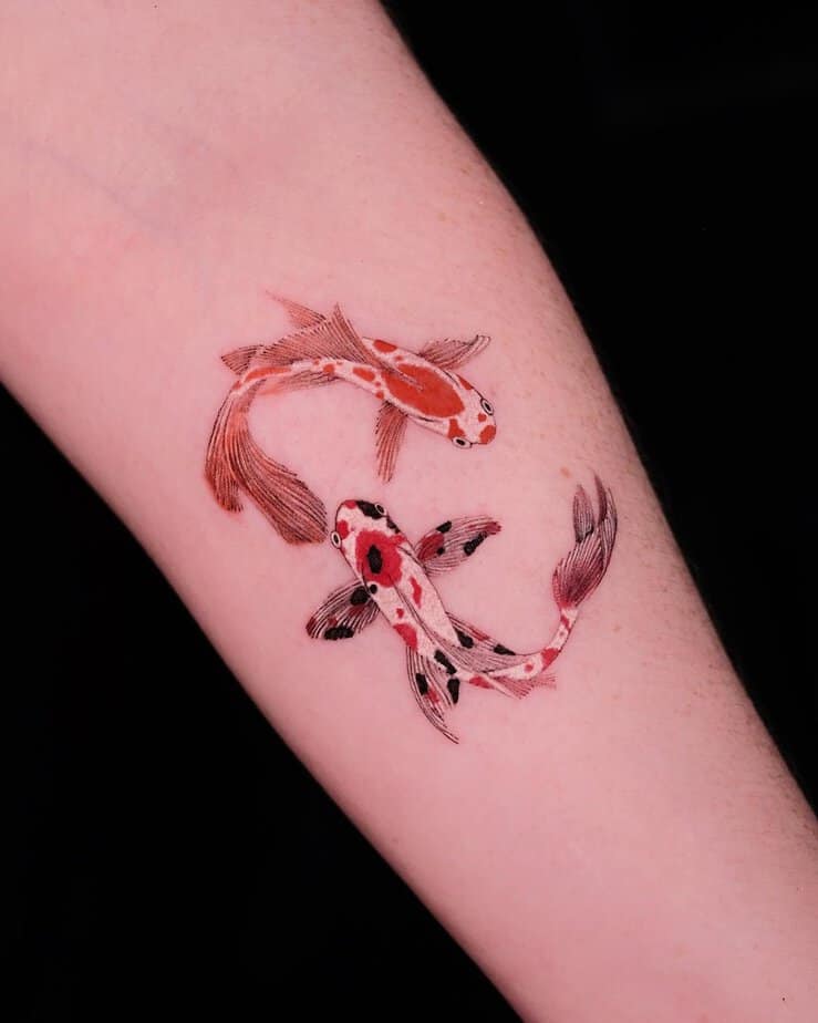 4. Roter Koi Fisch Tattoo