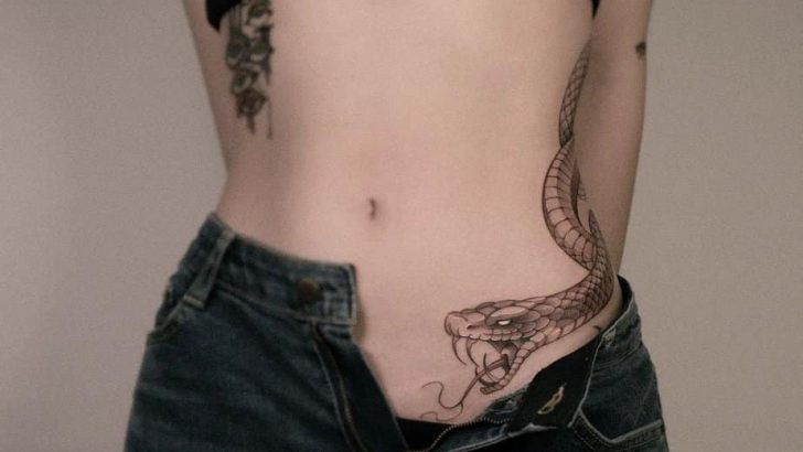 21 Taillen-Tattoos, die keine Zeitverschwendung sind