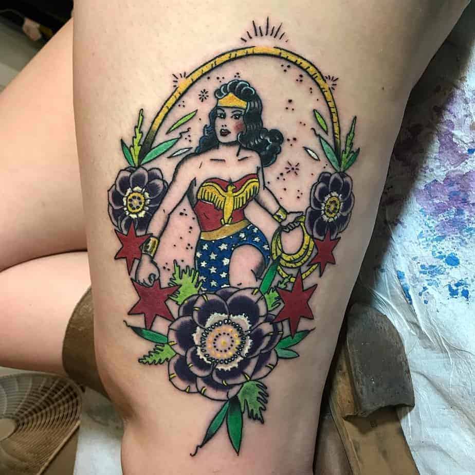 12. Traditionelles Wonder Woman-Tattoo