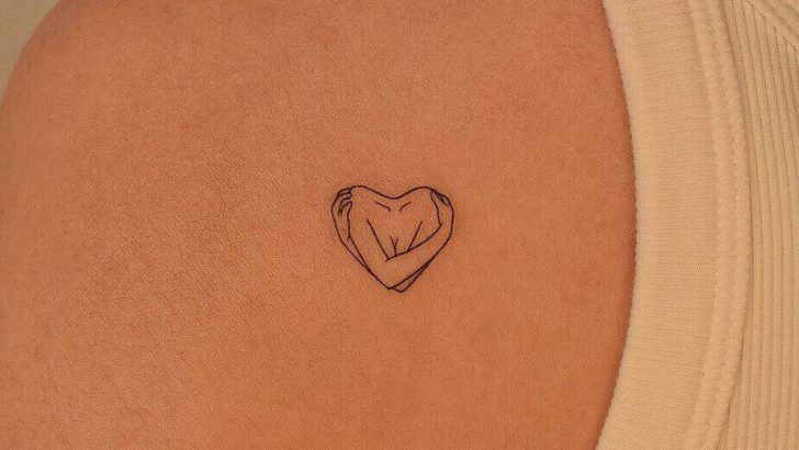 18 Minimalistische Herzkontur-Tattoos, die du klauen kannst