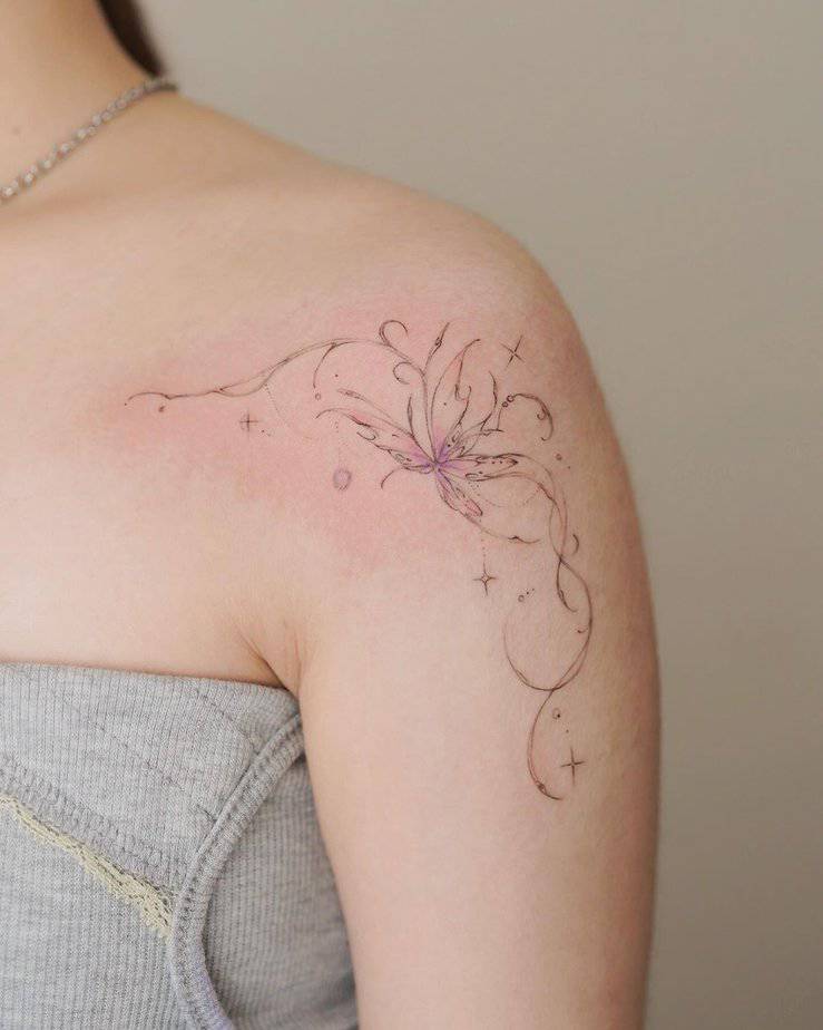 14. Zartes lila Schmetterlings-Tattoo