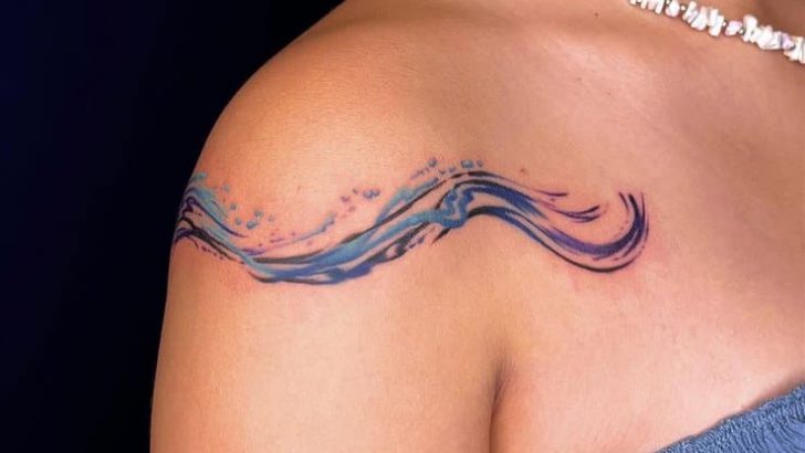 20 erfüllende Wellen-Tattoo-Ideen für Ozean-Liebhaber