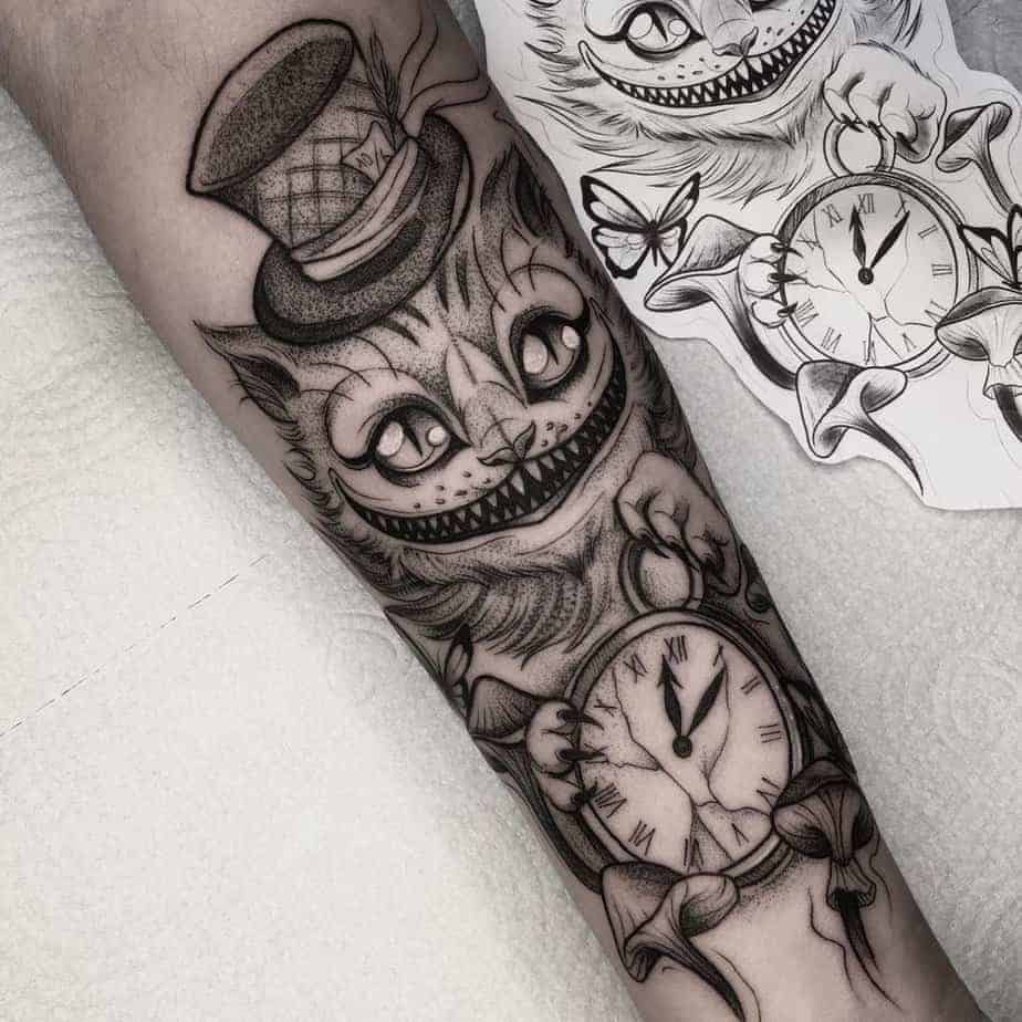 8. Schwarz-graues Cheshire Cat Tattoo