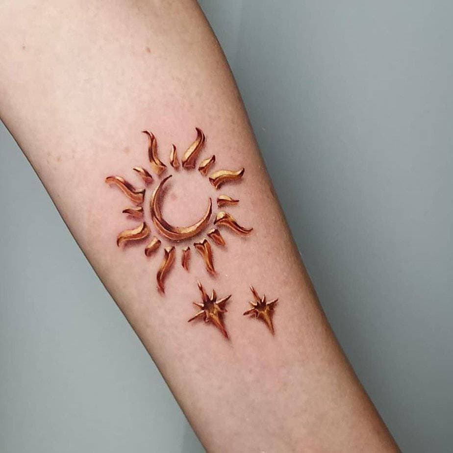 4. Himmlisches Gold-Tattoo