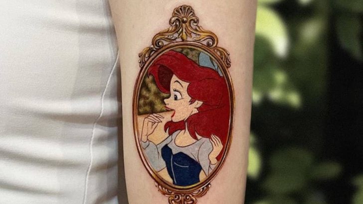 18 bezaubernde kleine Meerjungfrauen-Tattoos, die dich in deine Träume eintauchen lassen