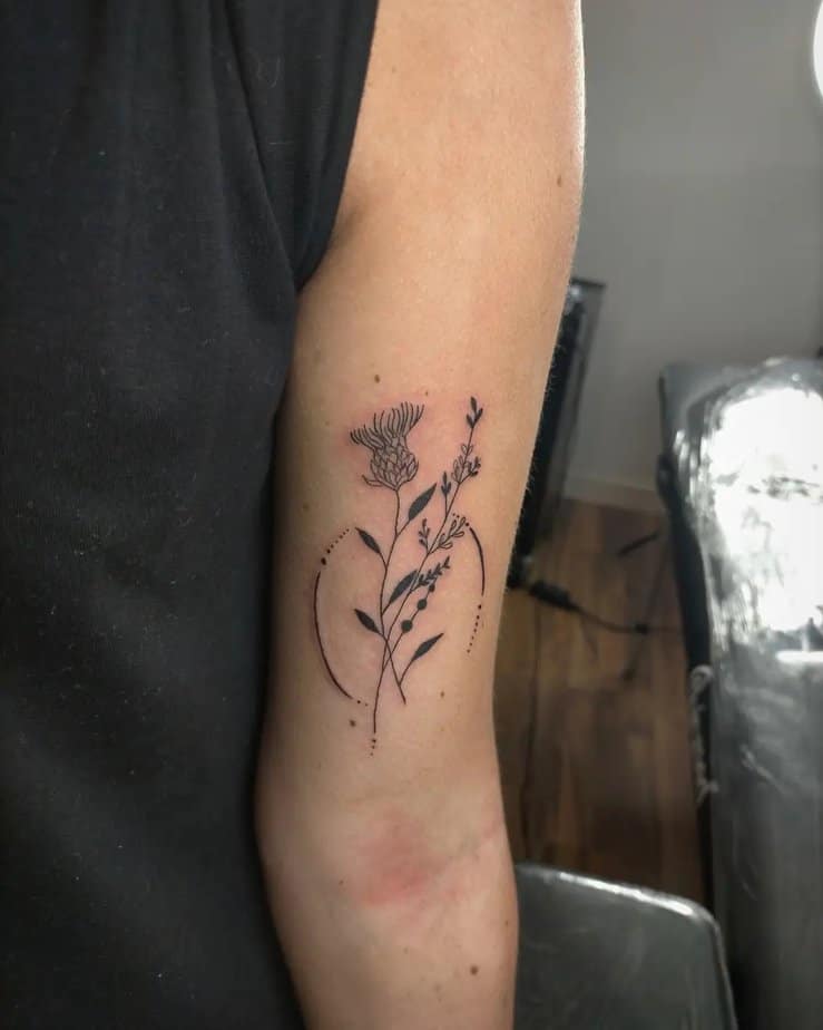 7. Distel-Tattoo