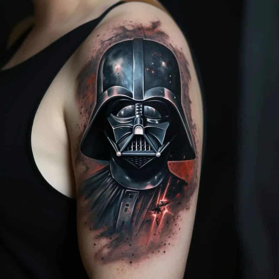 11. Ein realistisches Darth Vader-Tattoo auf dem Oberarm