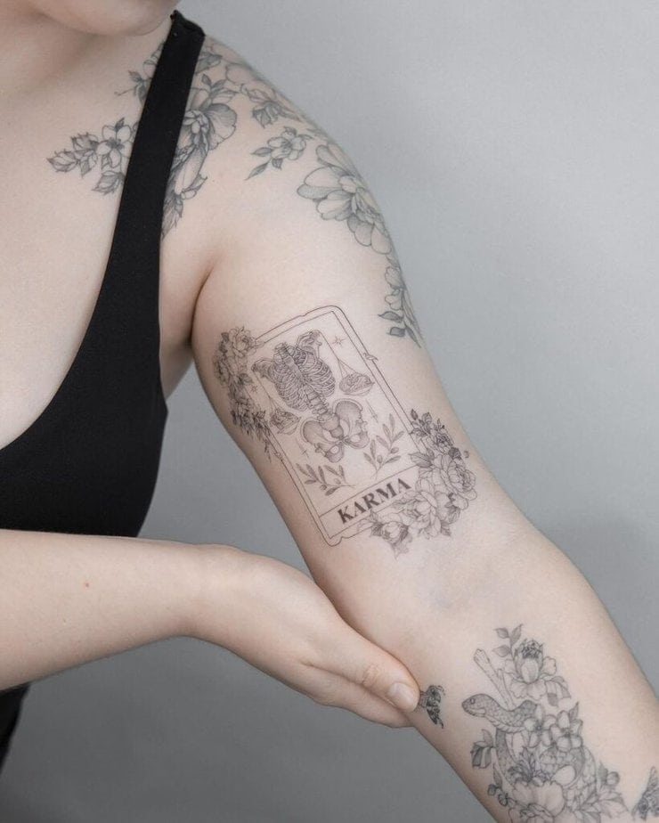 6. Karma-Tarotkarten-Tattoo auf der Innenseite des Arms