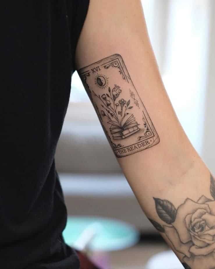 2. Das Reader Tarotkarten-Tattoo auf der Innenseite des Arms