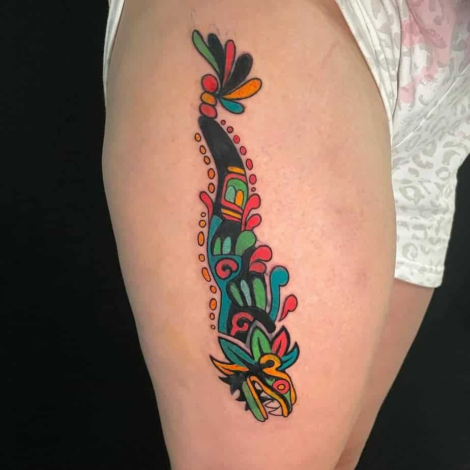 8. Traditionelles Quetzalcoatl-Tattoo