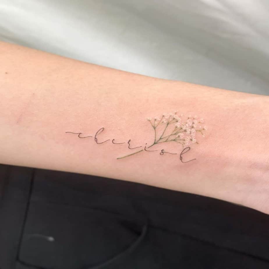 3. Inspirierendes Baby's Breath Tattoo