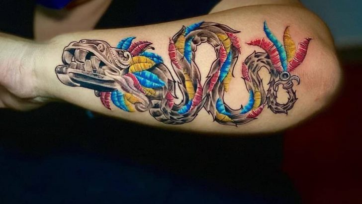 19 Faszinierende Quetzalcoatl-Tattoo-Ideen und ihre Bedeutungen