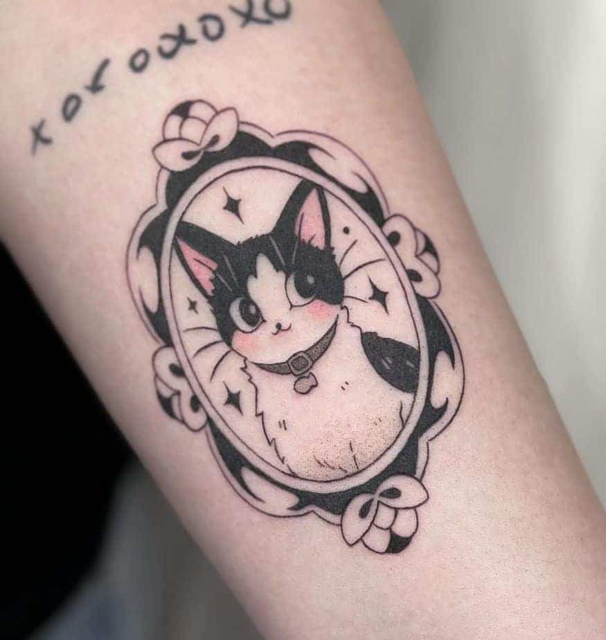 2. Niedliches Katzen-Tattoo