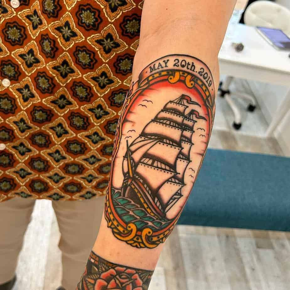 11. Gerahmtes Schiff-Tattoo