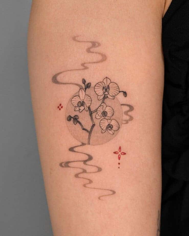 20. Schwarz-graues Orchideen-Tattoo