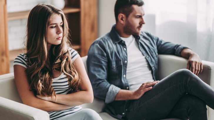 Typisch Narzisst: 7 Manipulationstechniken, die du kennen musst