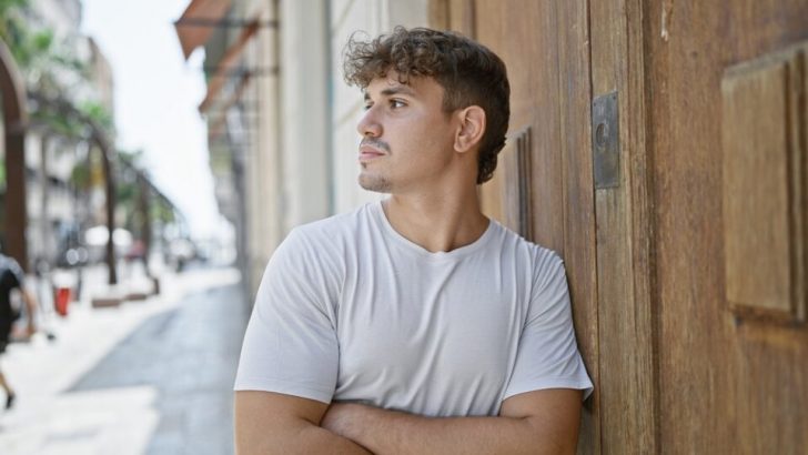 5 Phasen, die ein Narzisst durchläuft, wenn du ihn verlässt