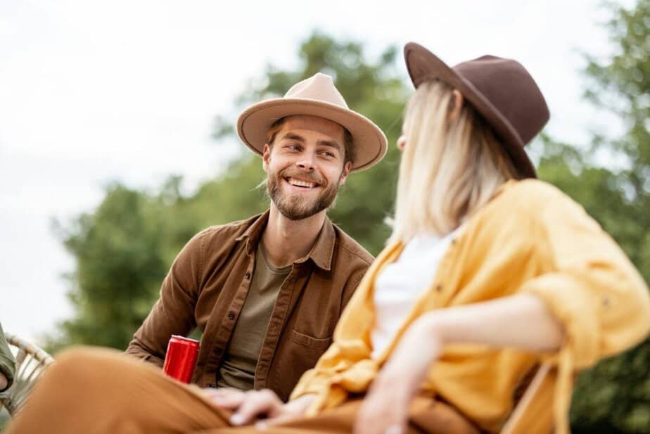 Ihr erzählt dem anderen Partner alles