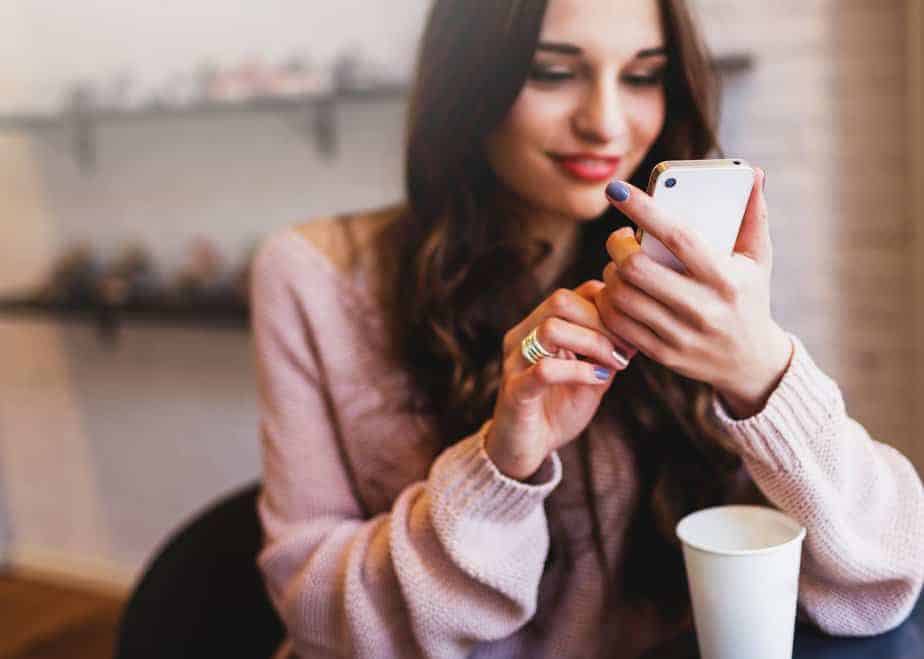 13 Signs Your Ex is Trying to Get Your Attention