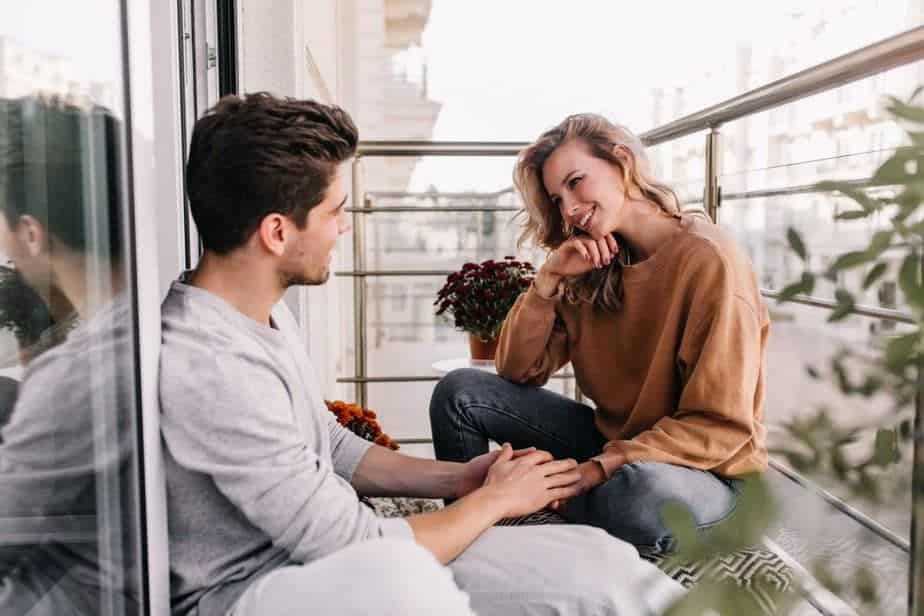 13 Signs Your Ex is Trying to Get Your Attention