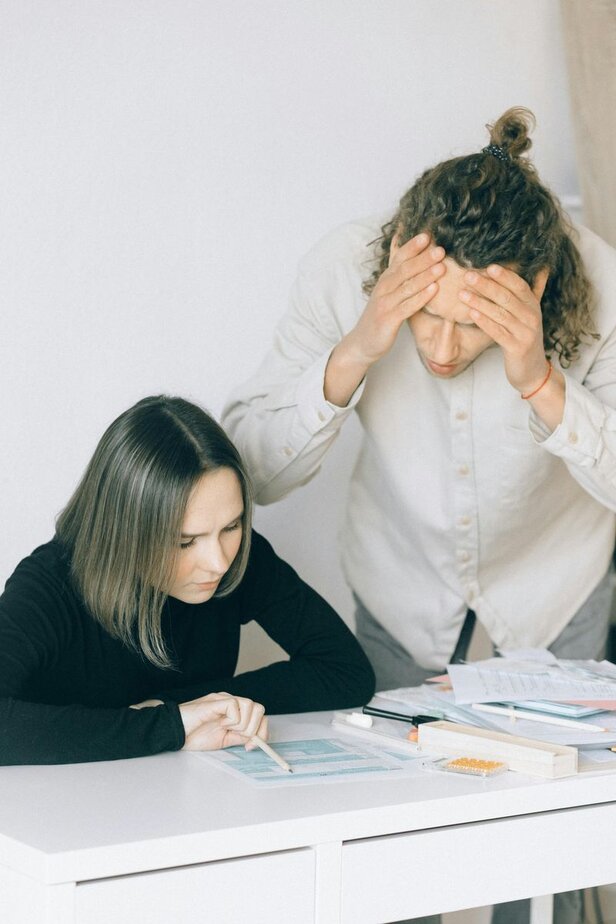 Männer werden es nicht zugeben, aber diese 11 Dinge über das Eheleben treiben sie in den Wahnsinn Difference in Decision-Making