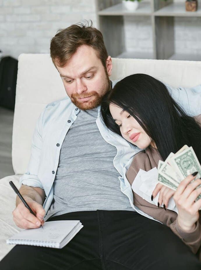 Männer werden es nicht zugeben, aber diese 11 Dinge über das Eheleben treiben sie in den Wahnsinn Financial Discussions