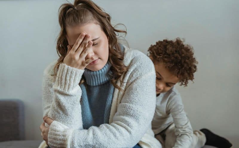 Du merkst, dass er emotional abgehakt ist