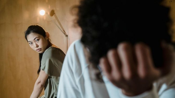 10 Zeichen, dass deine Beziehung auf eine Trennung zusteuert