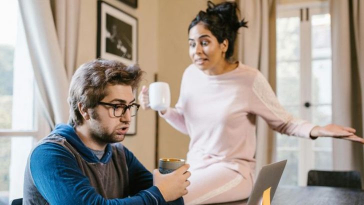 10 Verhaltensweisen, die deinen Partner heimlich wegstoßen