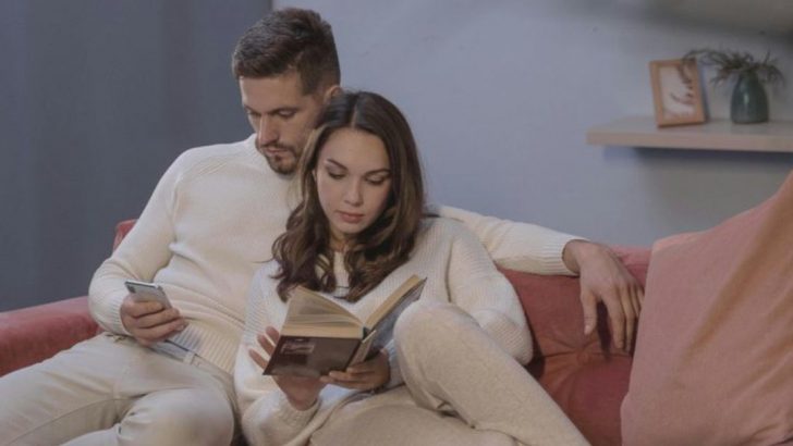 11 eindeutige Zeichen, dass er dich als Mitbewohner statt als Partner sieht