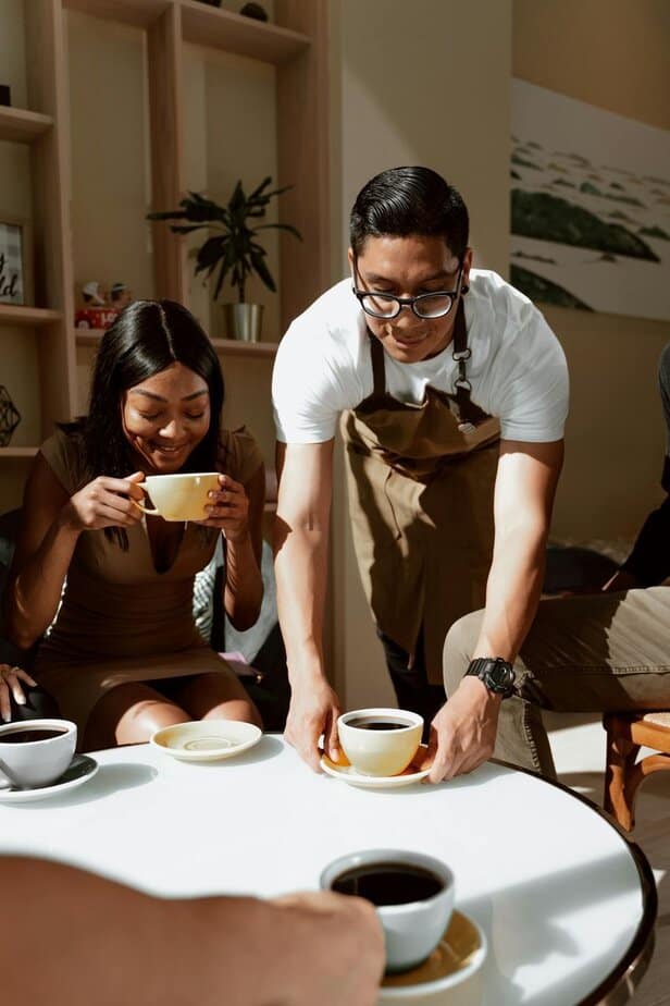 Unhöfliches Verhalten gegenüber dem Servicepersonal Unhöfliches Verhalten gegenüber dem Servicepersonal