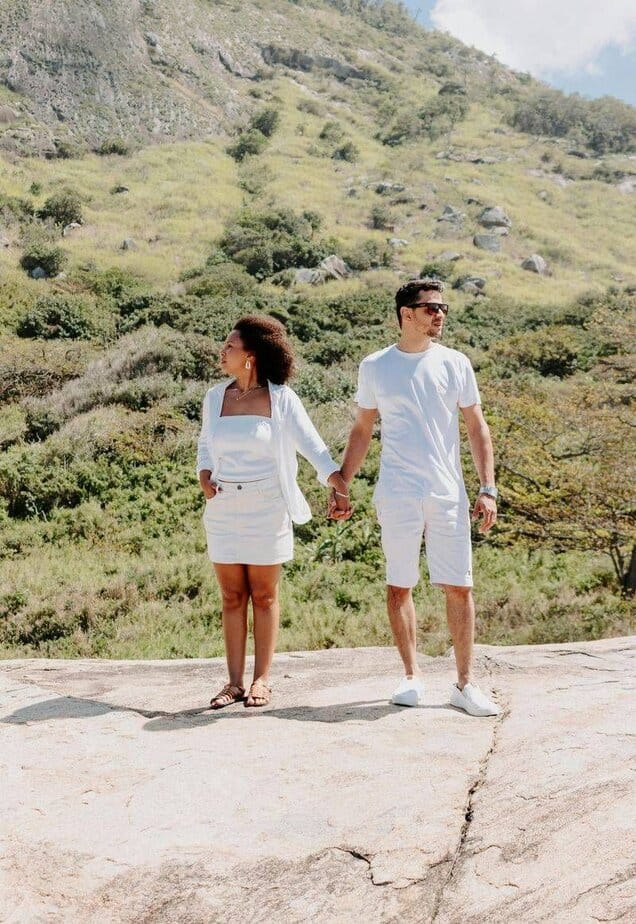 Du machst eine große Sache aus dem Nichts. Du machst eine große Sache aus dem Nichts.