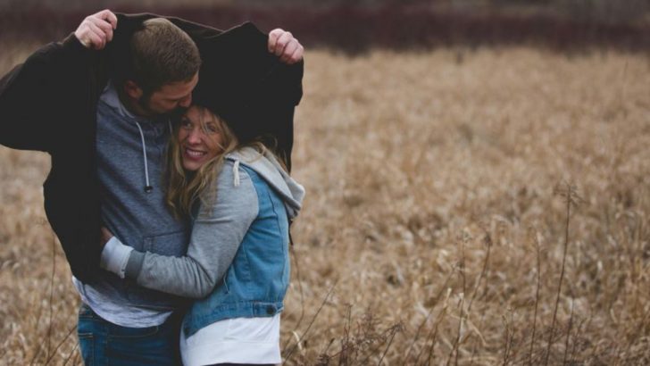 15 wunderbare Zeichen, dass du in einer Beziehung mit einem wahren Gentleman bist