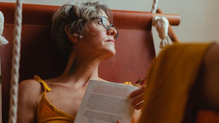 17 Dinge, die Menschen über 50 sich wünschen, ihren jüngeren Ichs sagen zu können