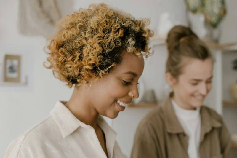 Die Freundschaft fühlt sich einseitig an Die Freundschaft fühlt sich einseitig an