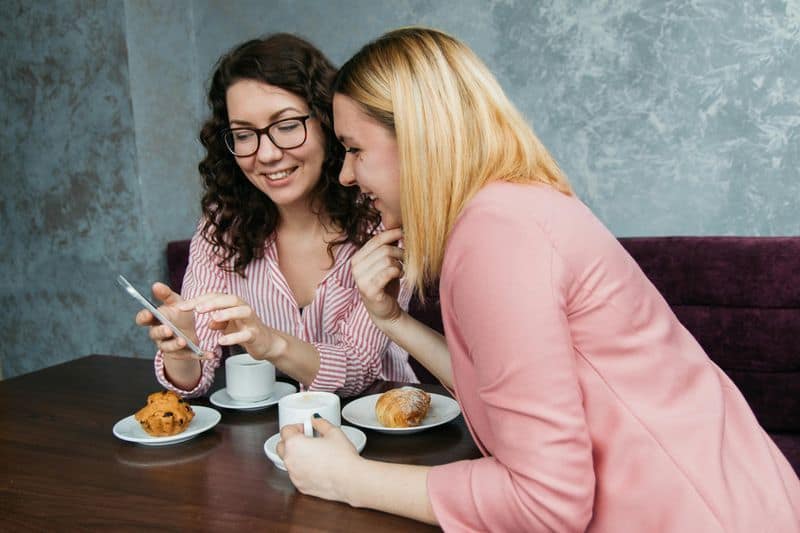 Vermeide es, andere zu sehr miteinzubeziehen Vermeide es, andere zu sehr miteinzubeziehen