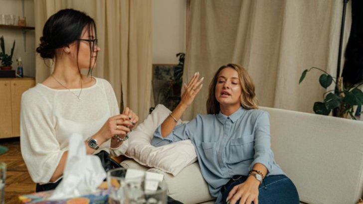 10 Gründe, warum zerbrochene Menschen die besten Ratschläge geben (und warum du manchmal vorsichtig sein solltest, sie anzunehmen)