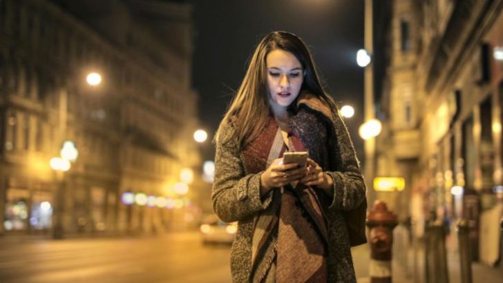 10 Hinterhältige Schachzüge, die Narzissten machen, nachdem du dich “getraut” hast, sie zu verlassen