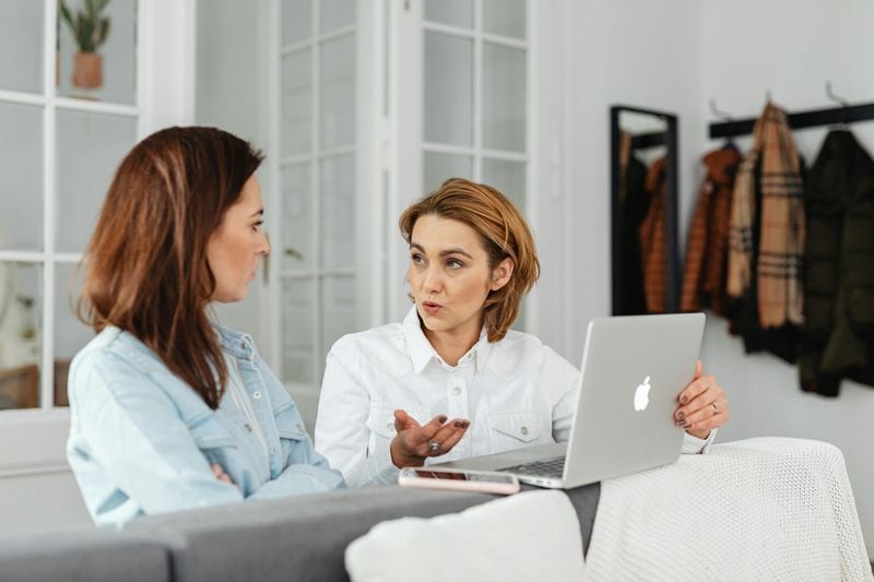 Subtile Zeichen von Missgunst Subtile Zeichen von Missgunst