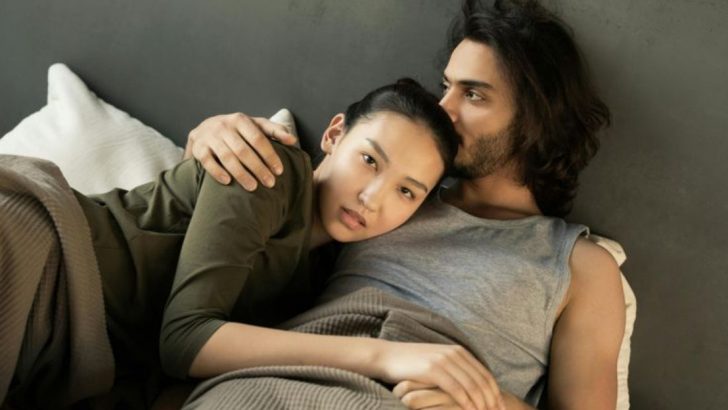 11 toxische männliche Verhaltensweisen, von denen die Gesellschaft den Frauen erzählt, dass sie sie romantisch finden