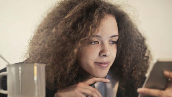 11 Zeichen, dass sie dich für Aufmerksamkeit benutzen, nicht für Liebe