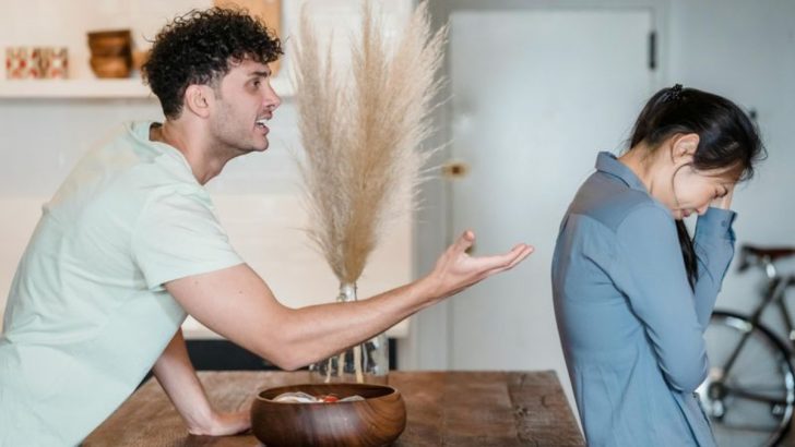 12 Zeichen, dass du einen narzisstischen Mann datest, ohne es zu merken