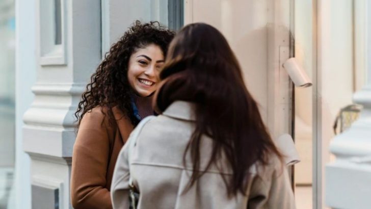 13 Subtile Verhaltensweisen, die Frauen sofort stark und selbstbewusst erscheinen lassen